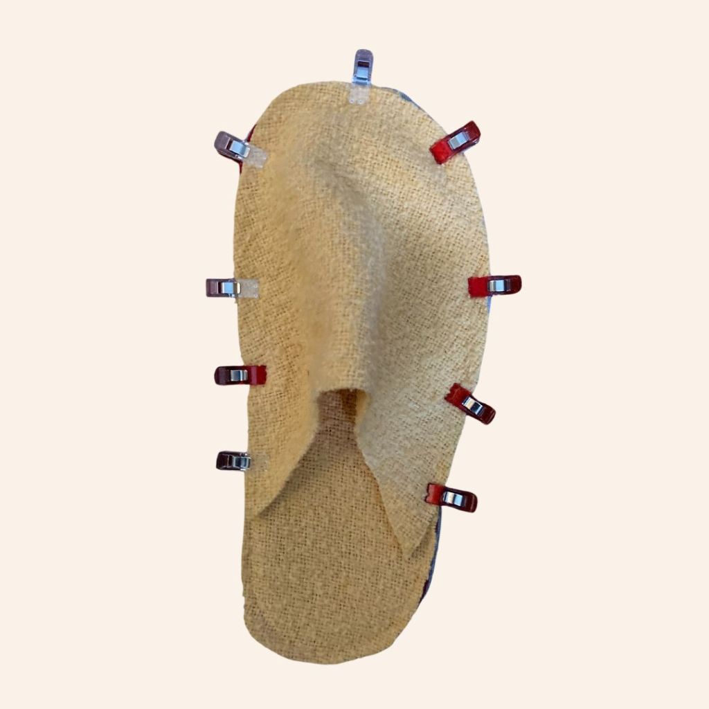 pantoufles à partir de tissus récupérés 