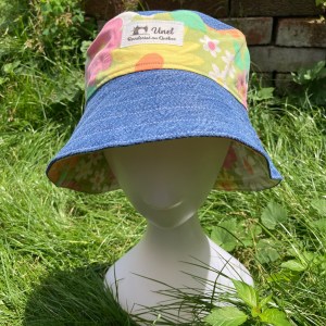 Chapeau surcyclé mi jean mi à motifs colorés Taille M