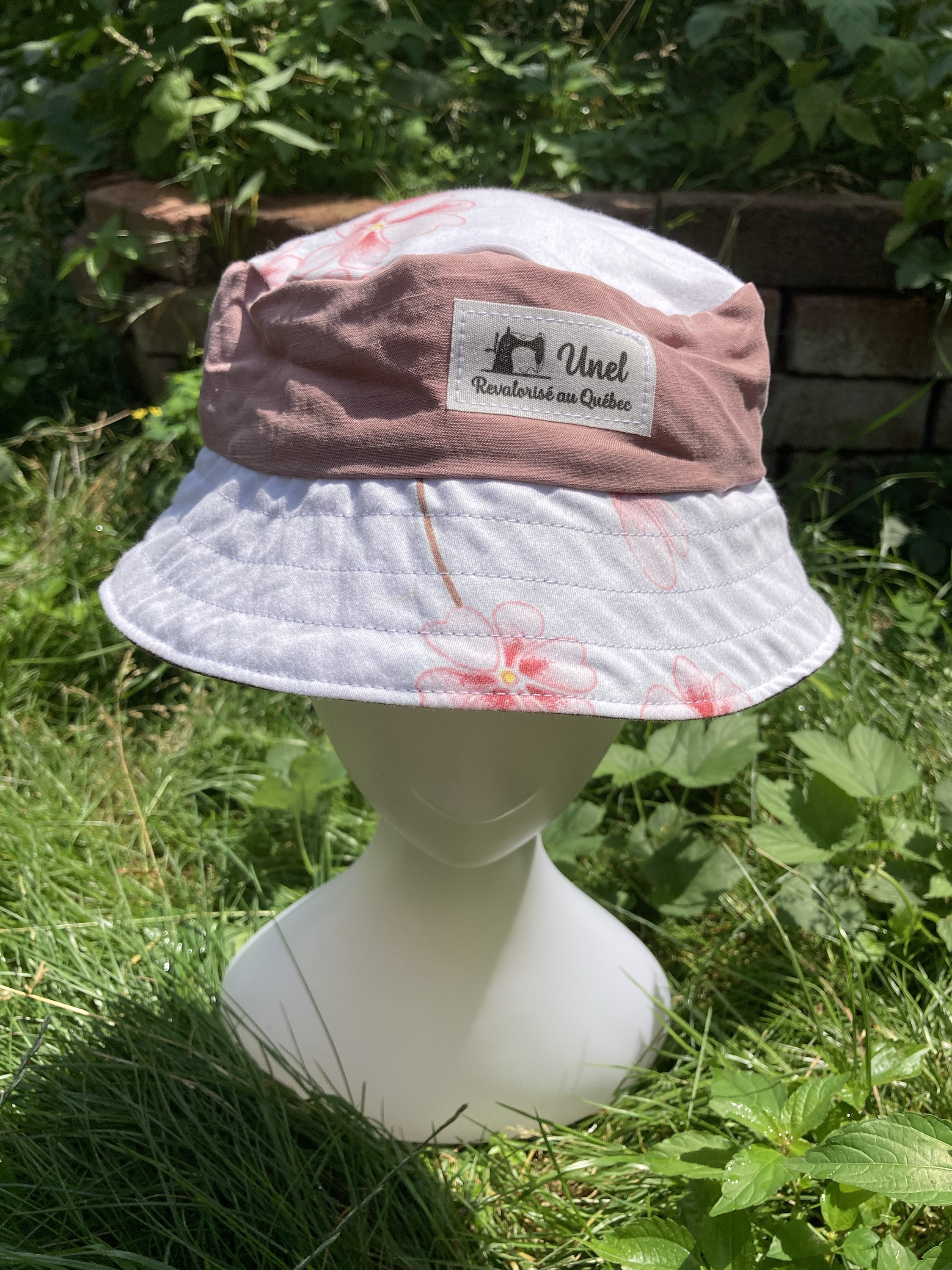 Chapeau surcyclé rose uni et à fleurs - taille S