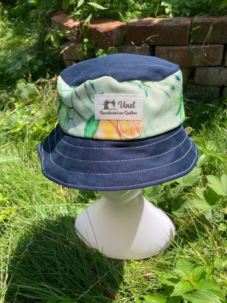 Chapeau surcyclé à motifs agrumes, vert et bleu marine - taille S