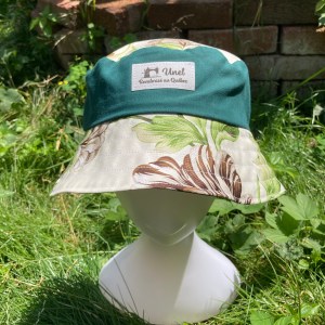 Chapeau surcyclé fleurs vertes - taille M